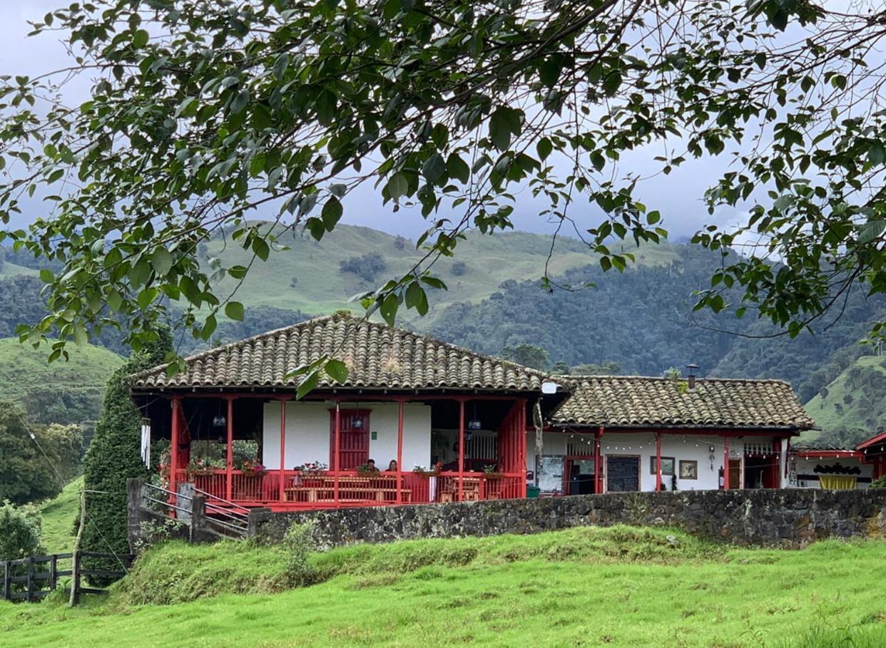 Hostal La Laguna Villamaría المظهر الخارجي الصورة