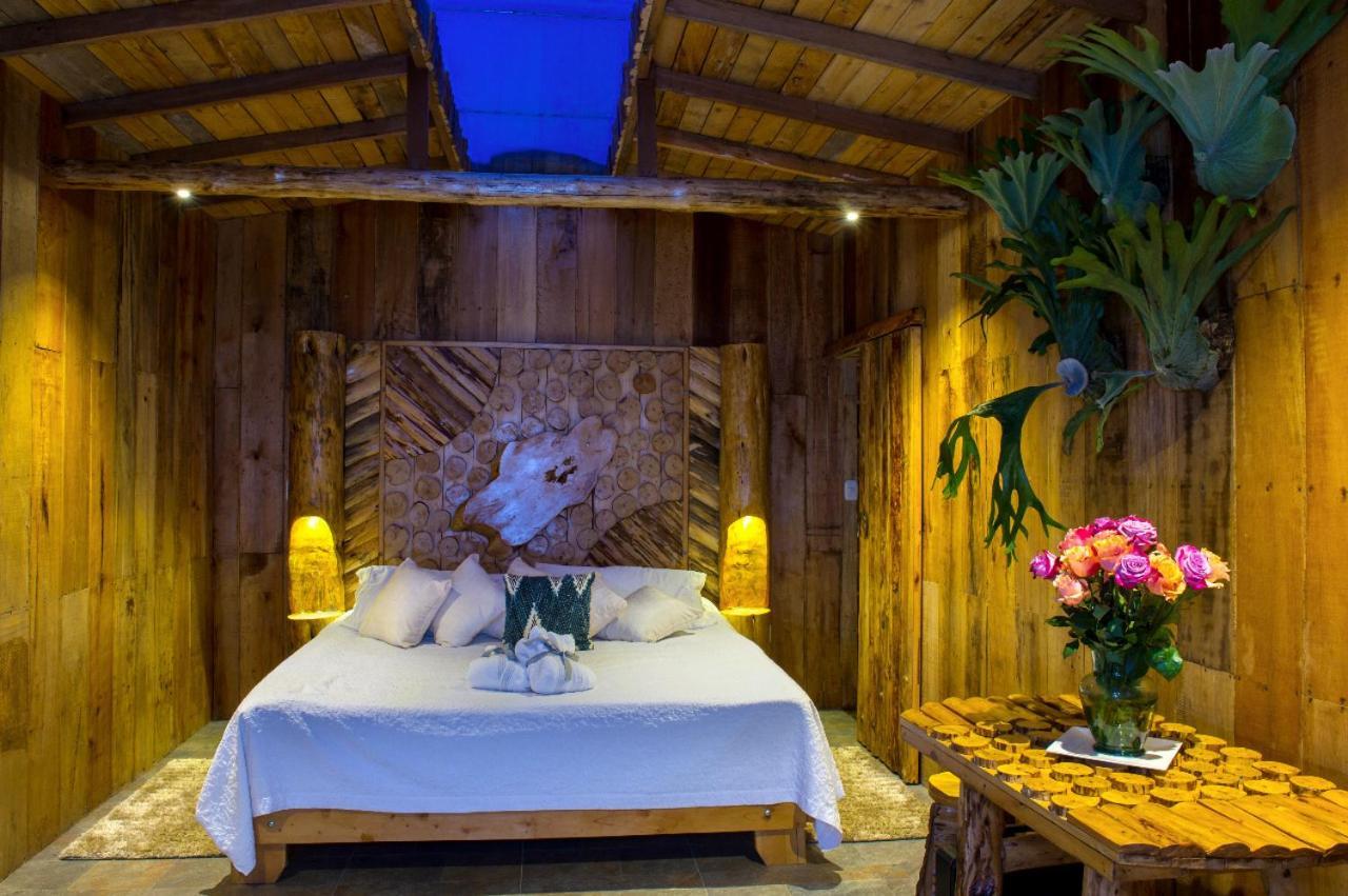 Hostal La Laguna Villamaría المظهر الخارجي الصورة