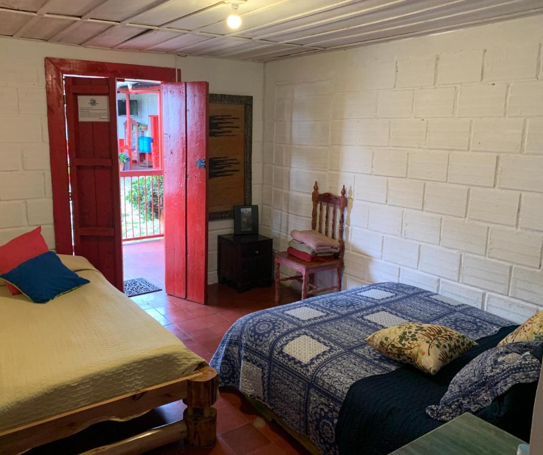 Hostal La Laguna Villamaría المظهر الخارجي الصورة